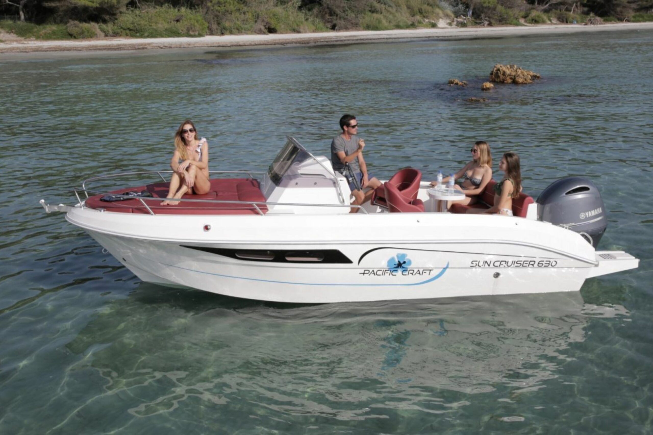 Luksuriøs motorbåd der kan det meste - Sun Cruiser 630 fra Pacific Craft